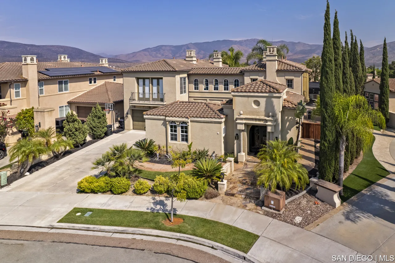 2832 Echo Ridge Court Chula Vista, CA 91915 - Photo 2 of 53