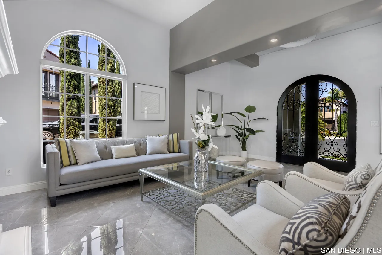 2832 Echo Ridge Court Chula Vista, CA 91915 - Photo 5 of 53