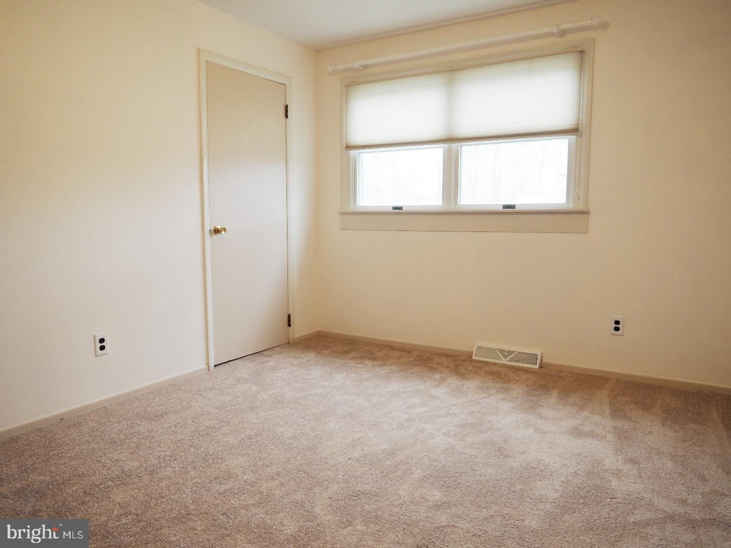 88 Iris Road Warminster, PA 18974 - Photo 15 of 24 Bedroom 2