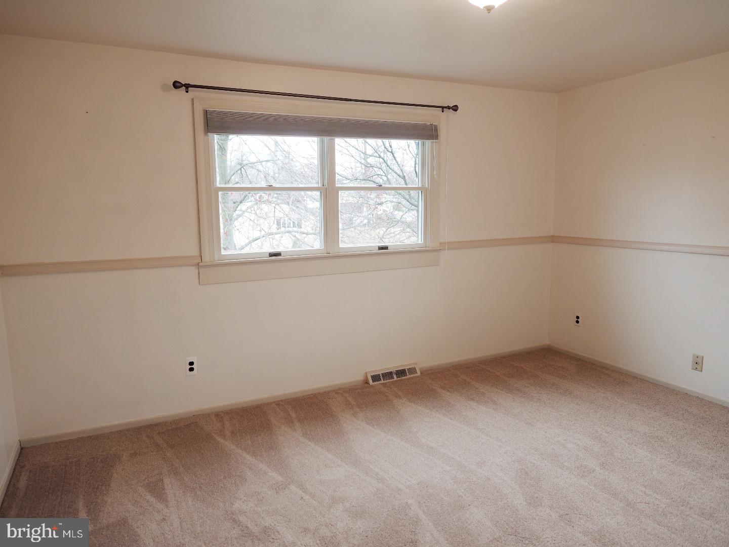88 Iris Road Warminster, PA 18974 - Photo 18 of 24 Bedroom 3