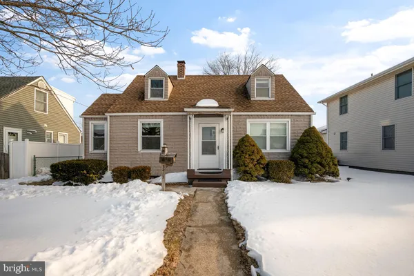 $2,400 | 3413 Yardley Drive, Baltimore, MD 21222