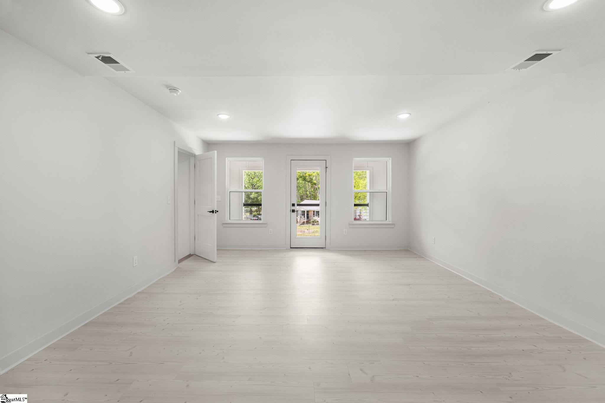 209 Redmond Drive Fountain Inn, SC 29644 - Photo 17 of 50