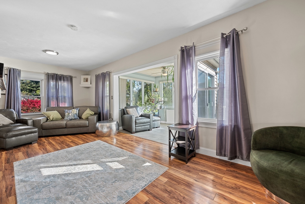 26 Browne Road Shrewsbury, MA 01545 - Photo 7 of 39 Gallery Image 7