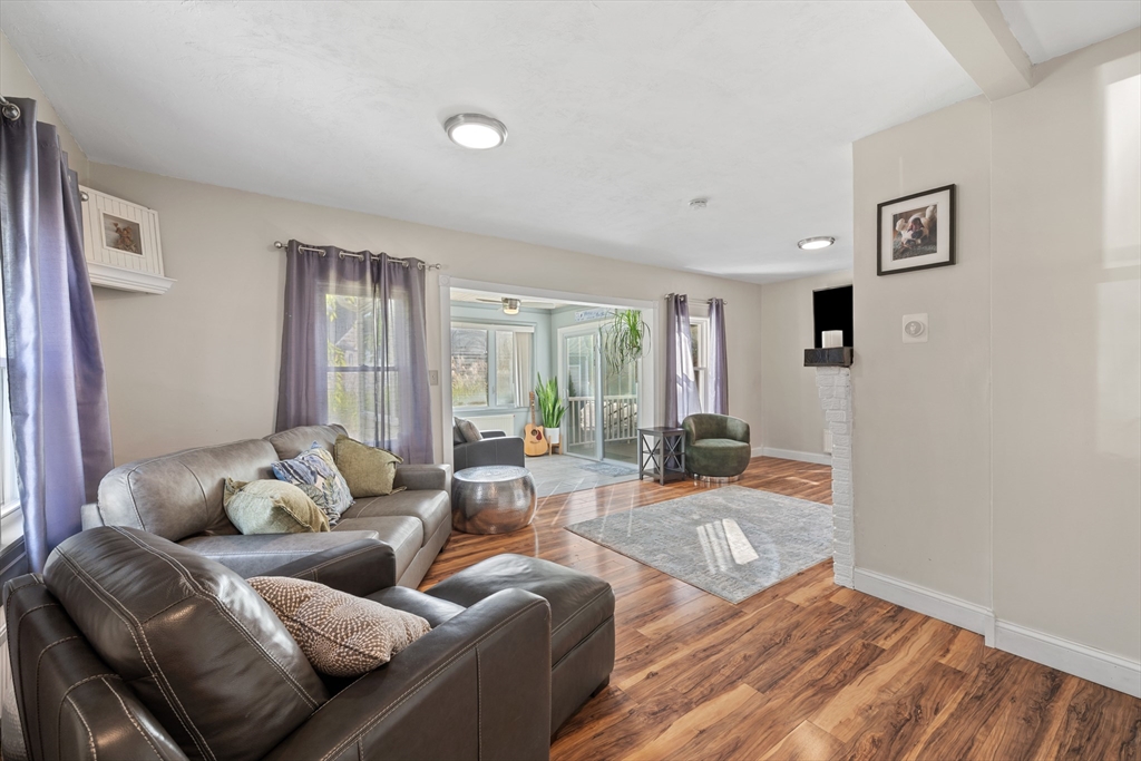 26 Browne Road Shrewsbury, MA 01545 - Photo 9 of 39 Gallery Image 9