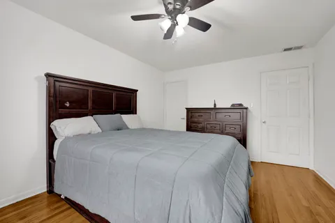 $250,000 | 3646 North California Avenue, Unit 3, Chicago, IL 60618