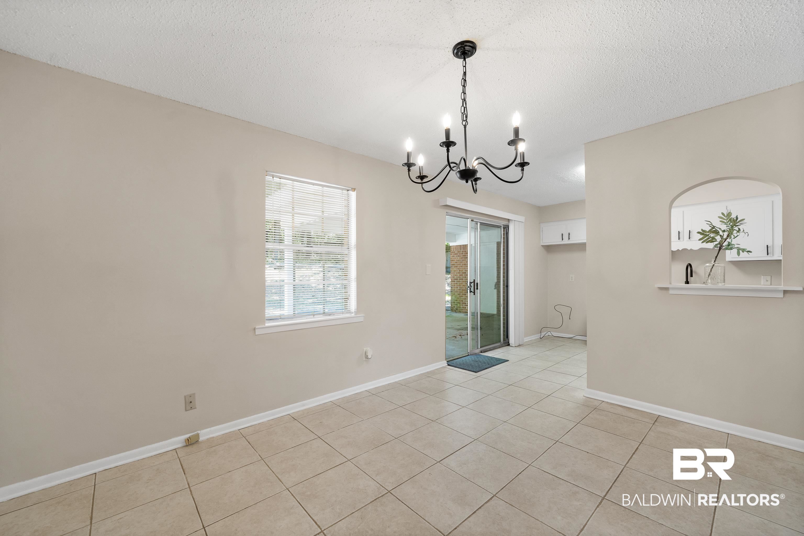 201 Avon Circle East Daphne, AL 36526 - Photo 8 of 23