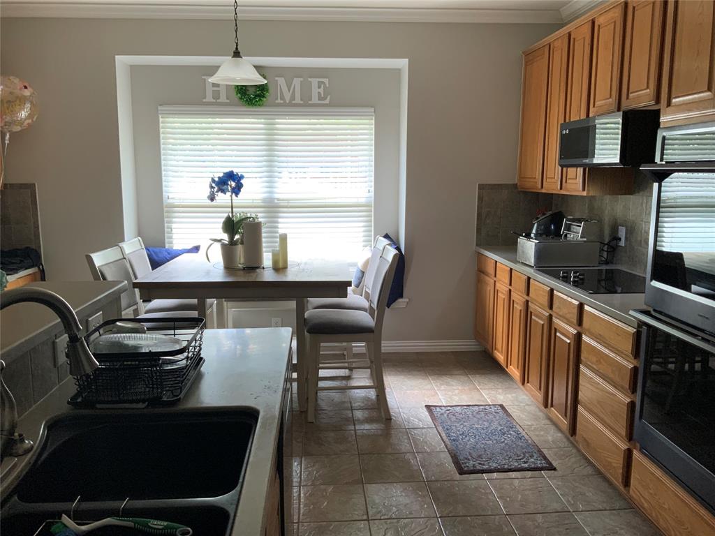 1413 Blue Quail Run Crowley, TX 76036 - Photo 6 of 29