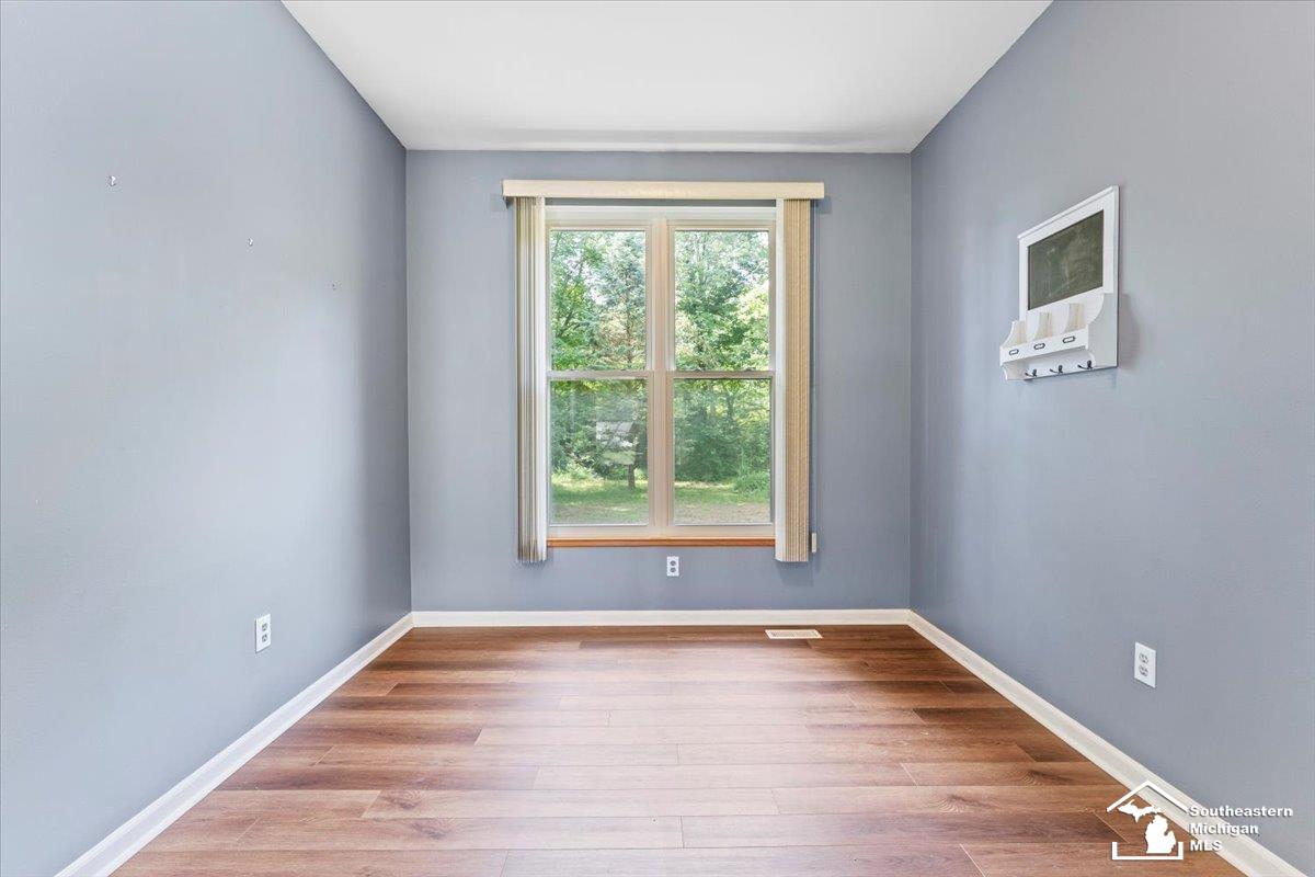 26201 King Road Romulus, MI 48174 - Photo 6 of 30