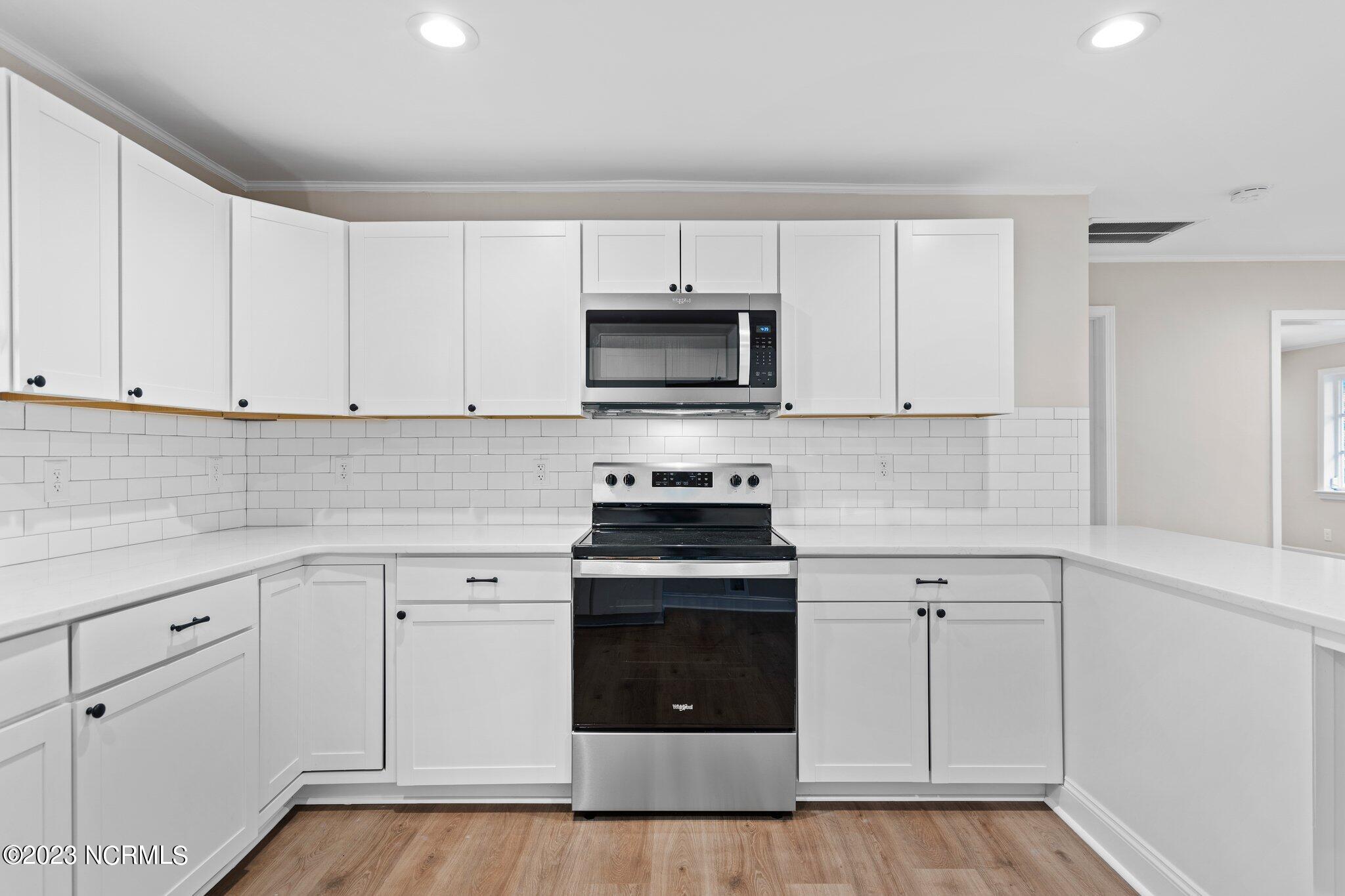 509 Clover Road Wilmington, NC 28405 - Photo 14 of 44 48-web-or-mls-DSC07836