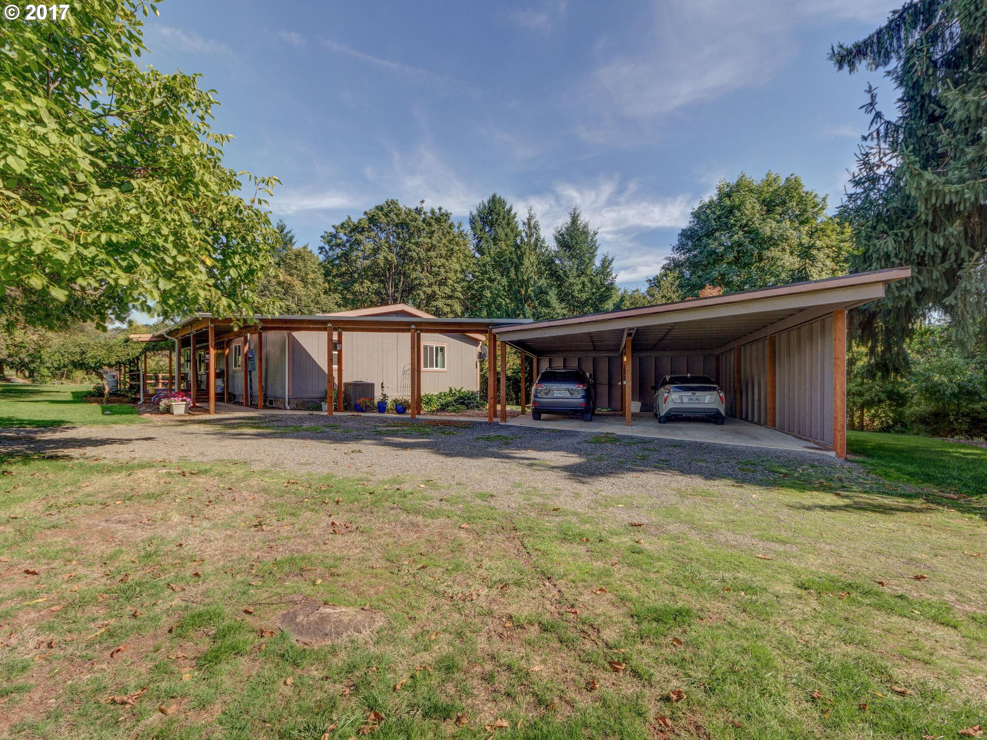 22262 South Thompson Gateway Road Oregon City, OR 97045 - Photo 2 of 32 Carport