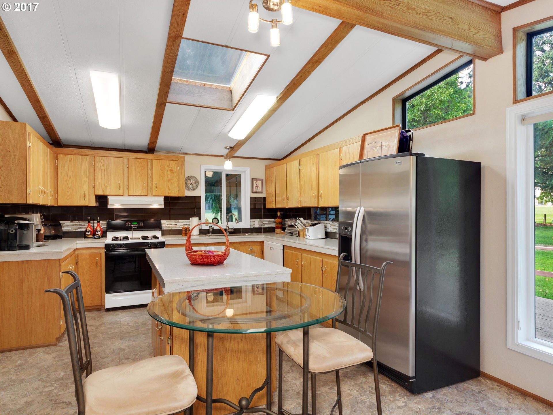 22262 South Thompson Gateway Road Oregon City, OR 97045 - Photo 6 of 32 Kitchen