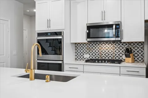 $475,000 | 4026 Delta Rose Street, Houston, TX 77018