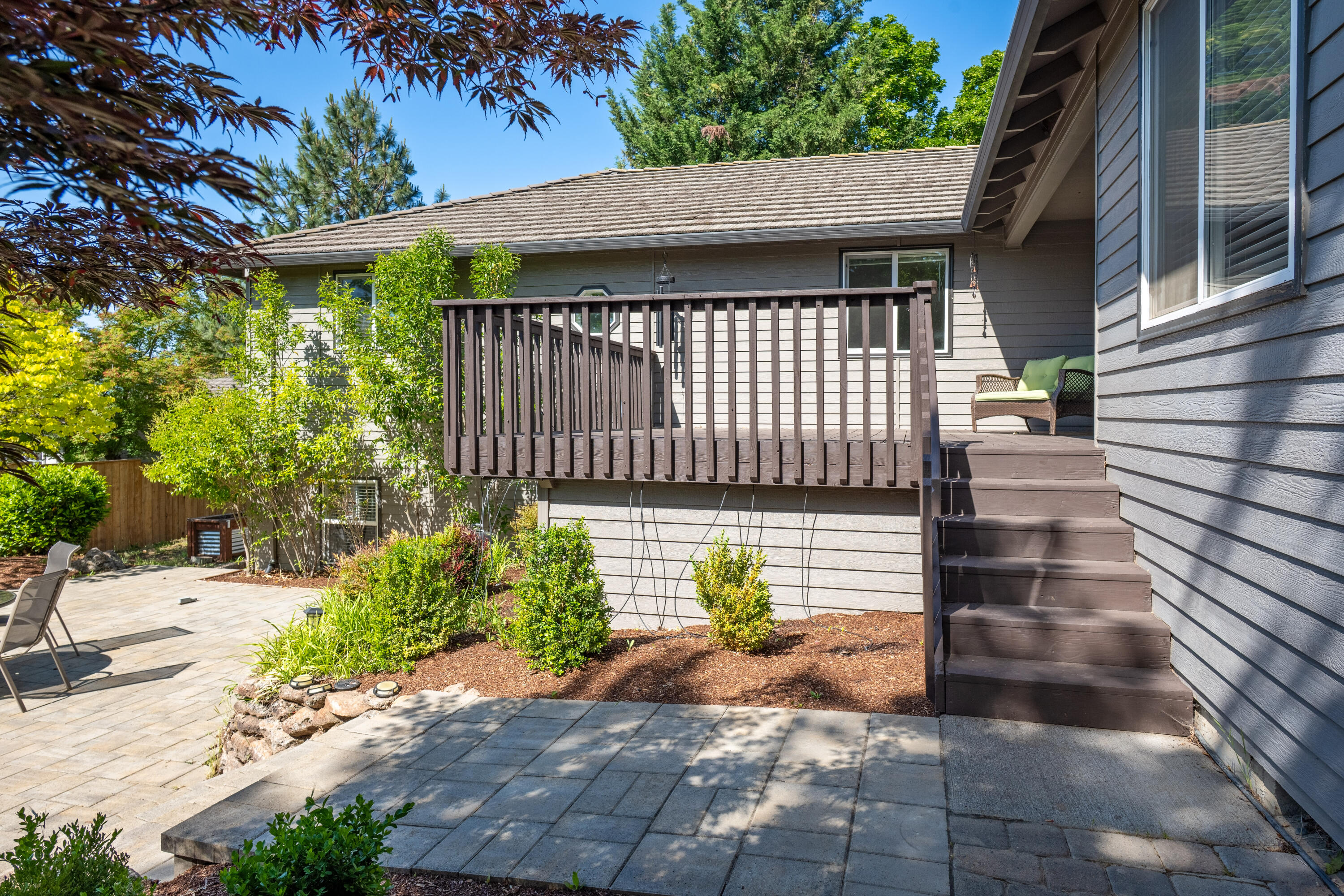 2928 Flint Ridge Avenue Medford, OR 97504 - Photo 21 of 33