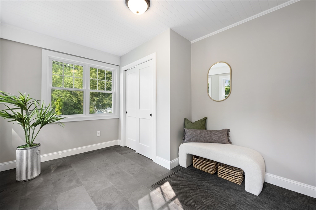 30 River Road Andover, MA 01810 - Photo 6 of 32 Gallery Image 6