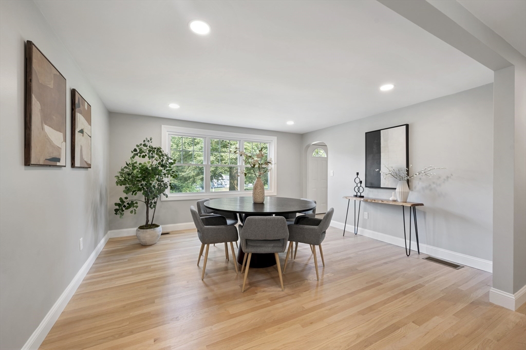 30 River Road Andover, MA 01810 - Photo 7 of 32 Gallery Image 7