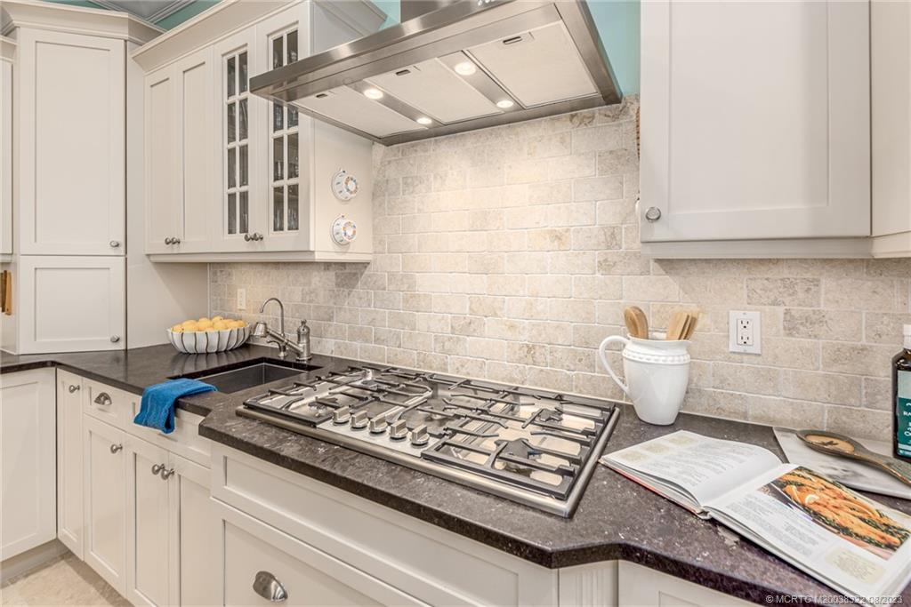 1455 Southeast Riverside Drive Stuart, FL 34996 - Photo 56 of 100 New Thermador 5 Burner Gas Stove