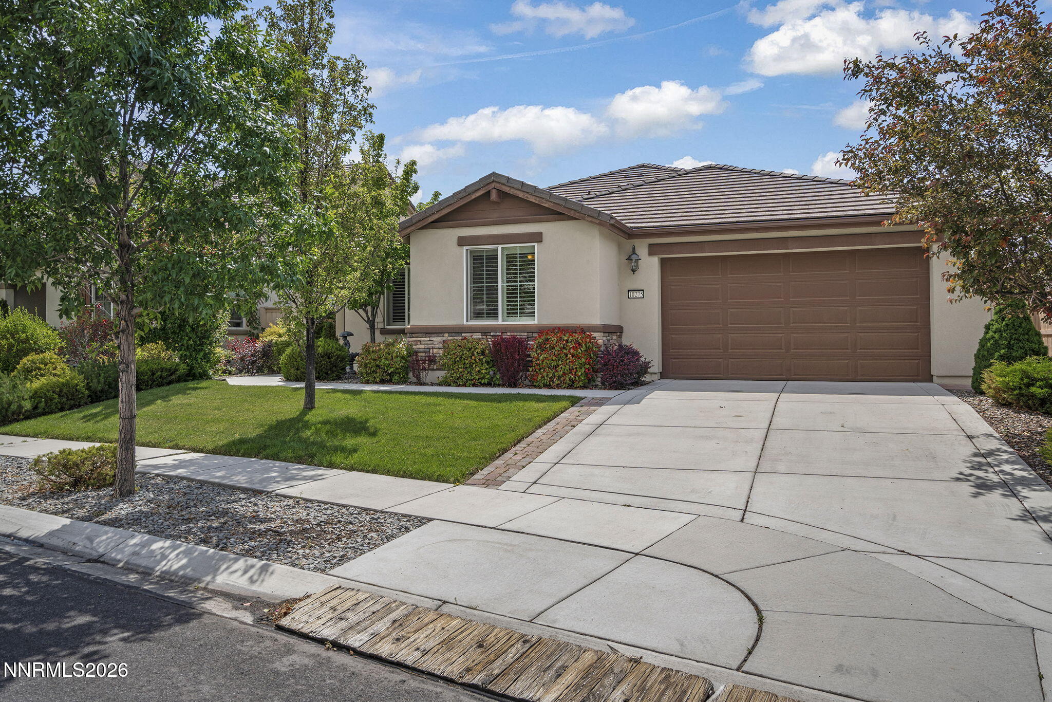 10275 Mott Drive Reno, NV 89521 - Photo 2 of 29 2-web-or-mls-_DSC2859