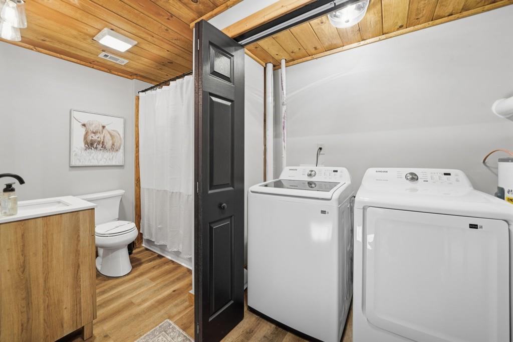 589 Spalding Circle Ellijay, GA 30540 - Photo 22 of 68 a utility room with dryer and washer