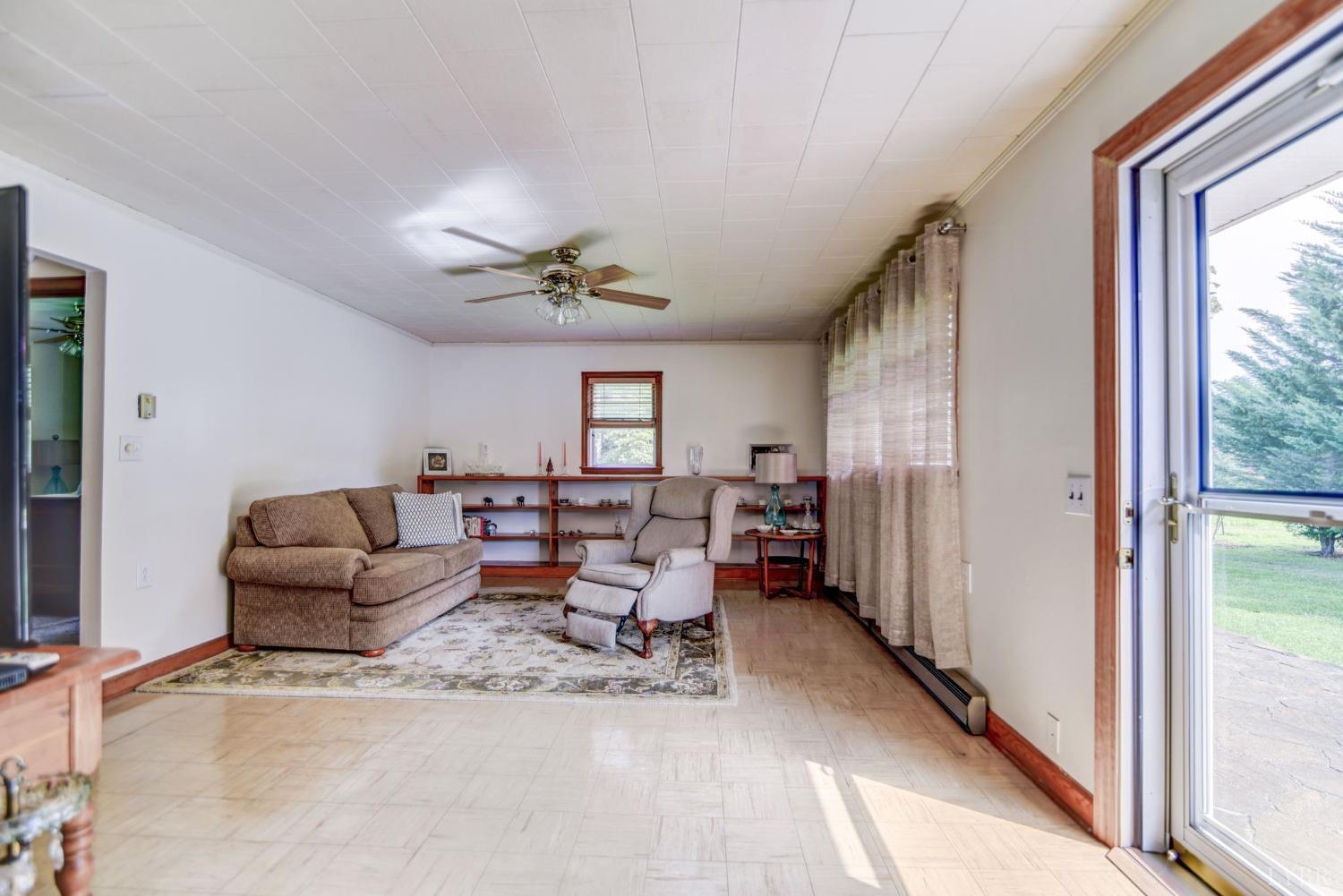 4366 Shingle Block Road Bedford, VA 24523 - Photo 7 of 40 Gallery Image 7