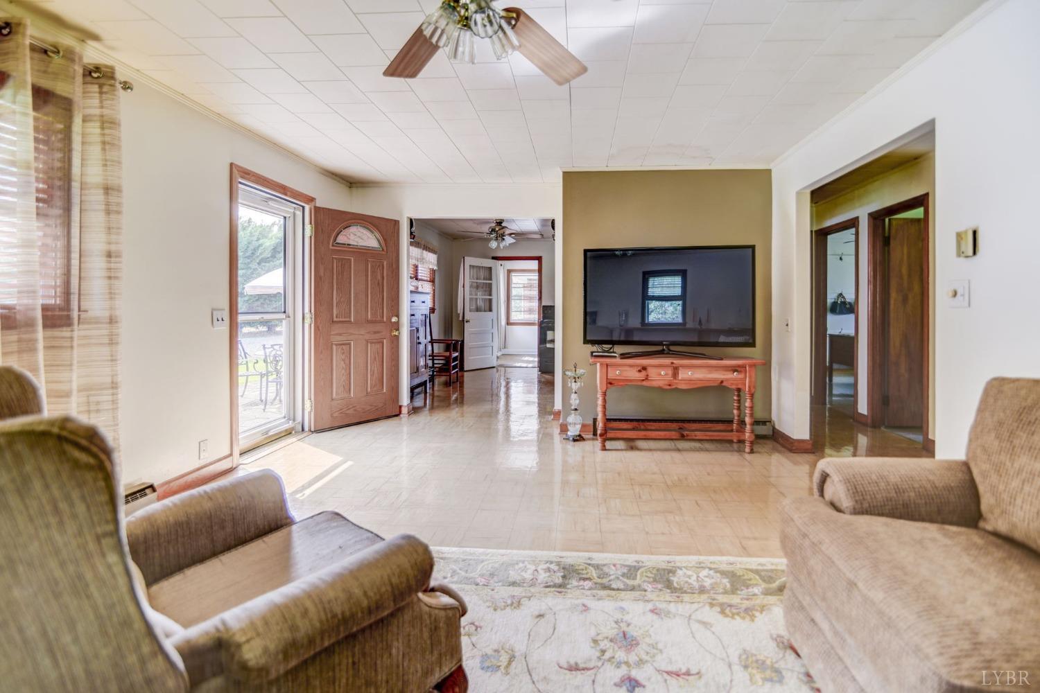 4366 Shingle Block Road Bedford, VA 24523 - Photo 10 of 40 Gallery Image 10
