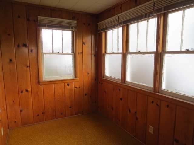 205 Calvert Avenue Chadwick, IL 61014 - Photo 4 of 20 Gallery Image 4