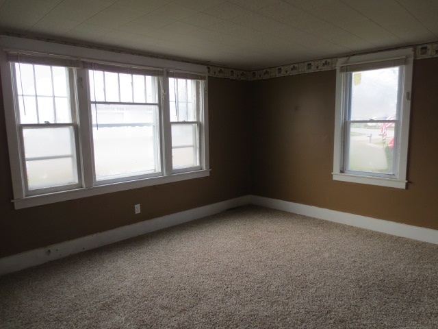 205 Calvert Avenue Chadwick, IL 61014 - Photo 9 of 20 Gallery Image 9