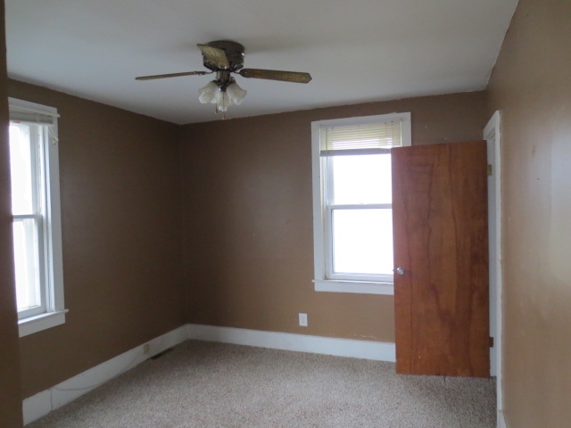 205 Calvert Avenue Chadwick, IL 61014 - Photo 10 of 20 Gallery Image 10