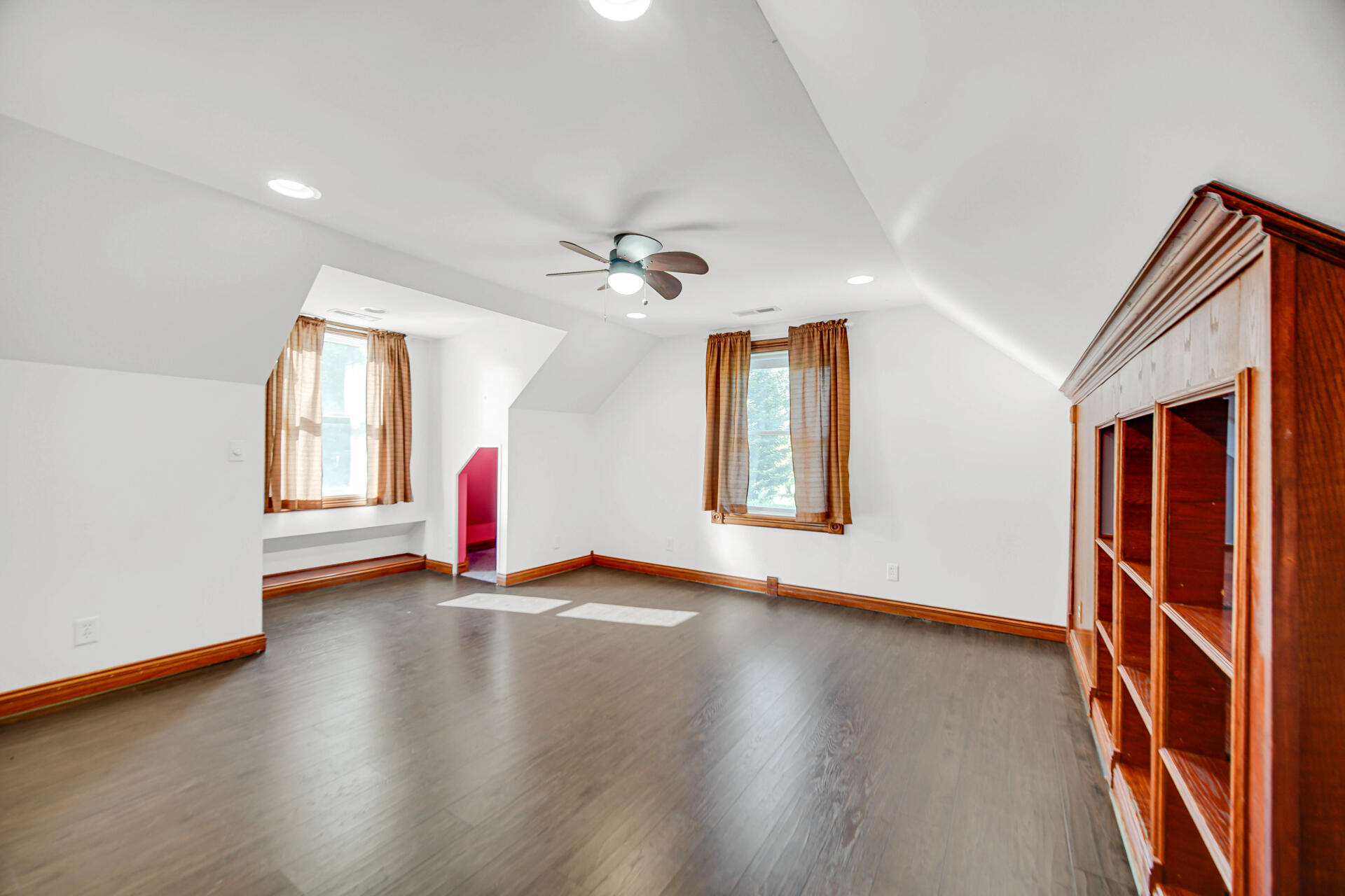 7692 North Emery Road Rolling Prairie, IN 46371 - Photo 28 of 44 1920x1280