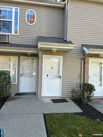 $220,000 | 16 Perrin Place, Saddle River, NJ 07458