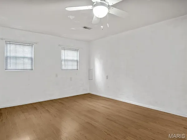 $2,400 | 217 Jubaka Drive, Fairview Heights, IL 62208