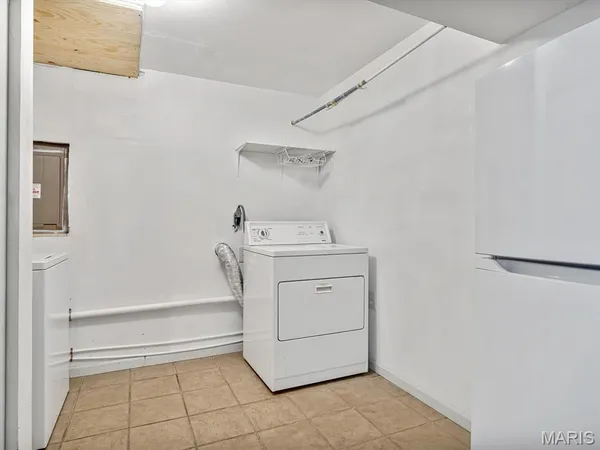 $2,400 | 217 Jubaka Drive, Fairview Heights, IL 62208