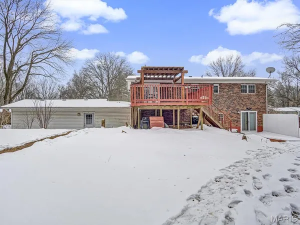 $2,400 | 217 Jubaka Drive, Fairview Heights, IL 62208