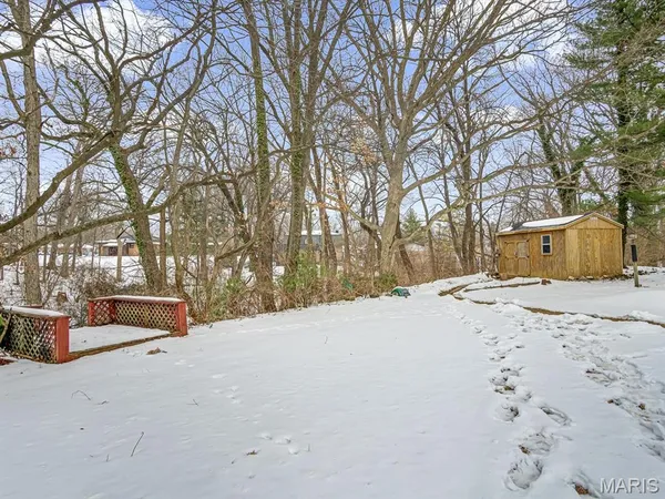 $2,400 | 217 Jubaka Drive, Fairview Heights, IL 62208