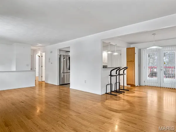 $2,400 | 217 Jubaka Drive, Fairview Heights, IL 62208