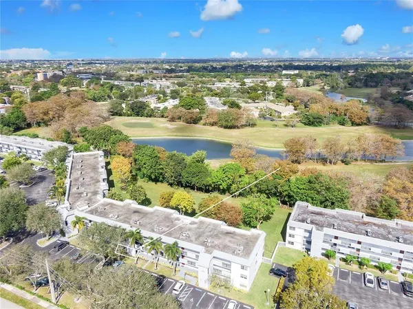$2,000 | 8305 Northwest 61st Street, Unit C110, Tamarac, FL 33321