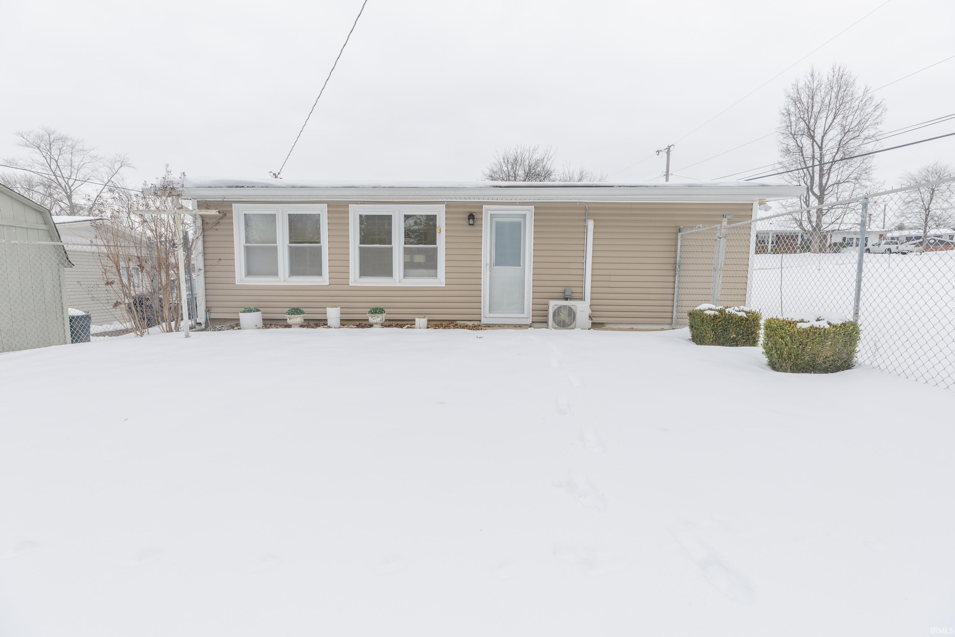 416 Hanover Road Evansville, IN 47710 - Photo 11 of 19 Gallery Image 11
