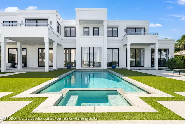 a view of entryway and hall