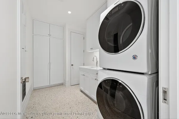 $15,200,000 | 18200 Gardiner Lane, Jupiter, FL 33458