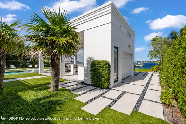 $15,200,000 | 18200 Gardiner Lane, Jupiter, FL 33458