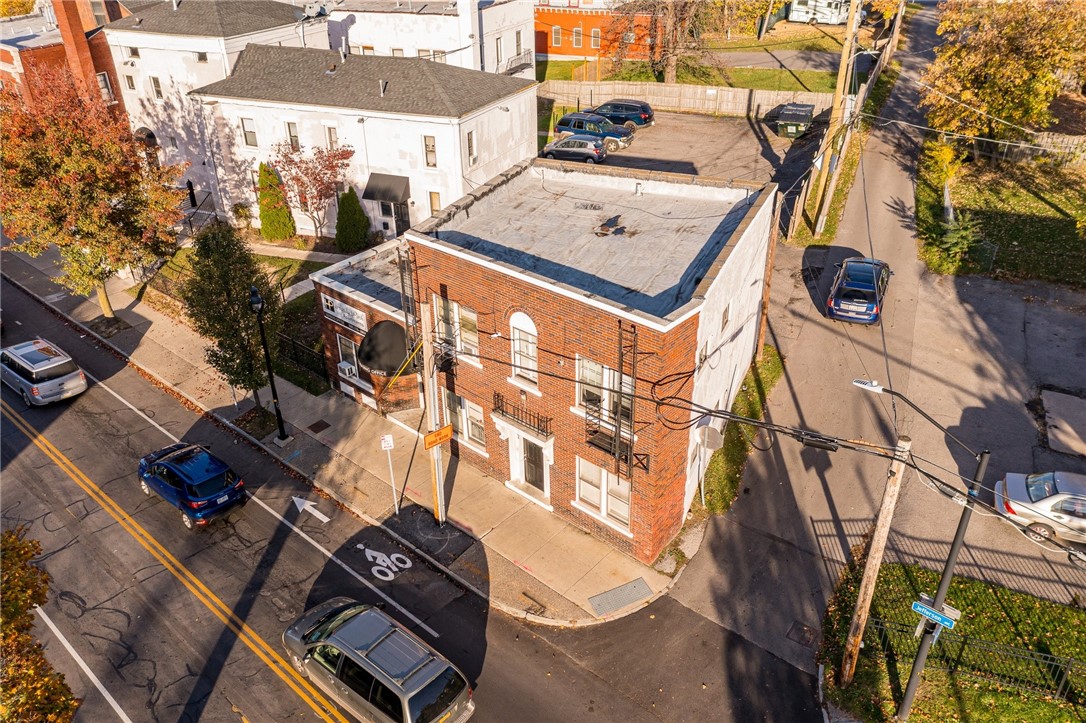 191 West Main Street Rochester, NY 14614 - Photo 7 of 9 182-184 Jefferson Avenue is a mixed-use corner pro