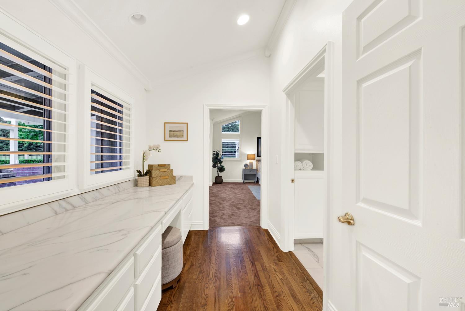 1687 Rockville Road Fairfield, CA 94534 - Photo 44 of 91 Desk outside of main primary