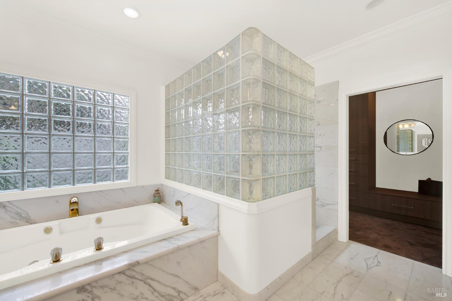 1687 Rockville Road Fairfield, CA 94534 - Photo 56 of 91 Soaker tub and separate shower