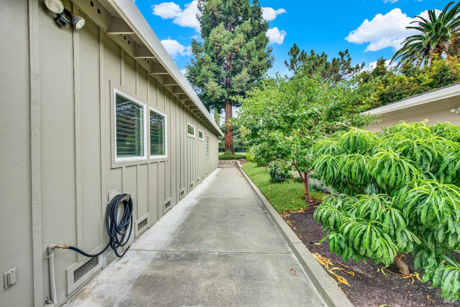 1687 Rockville Road Fairfield, CA 94534 - Photo 80 of 91 Wide walk way at side yard from gate
