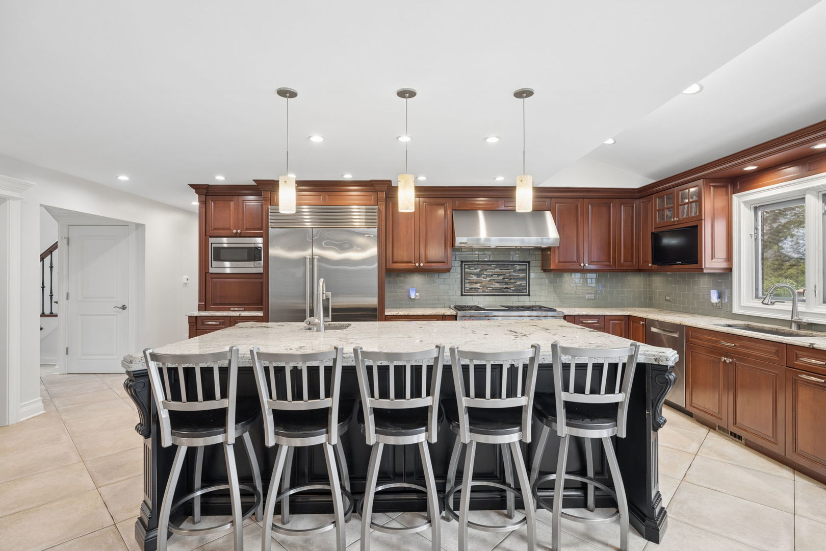 8425 Charleston Drive Burr Ridge, IL 60527 - Photo 14 of 61