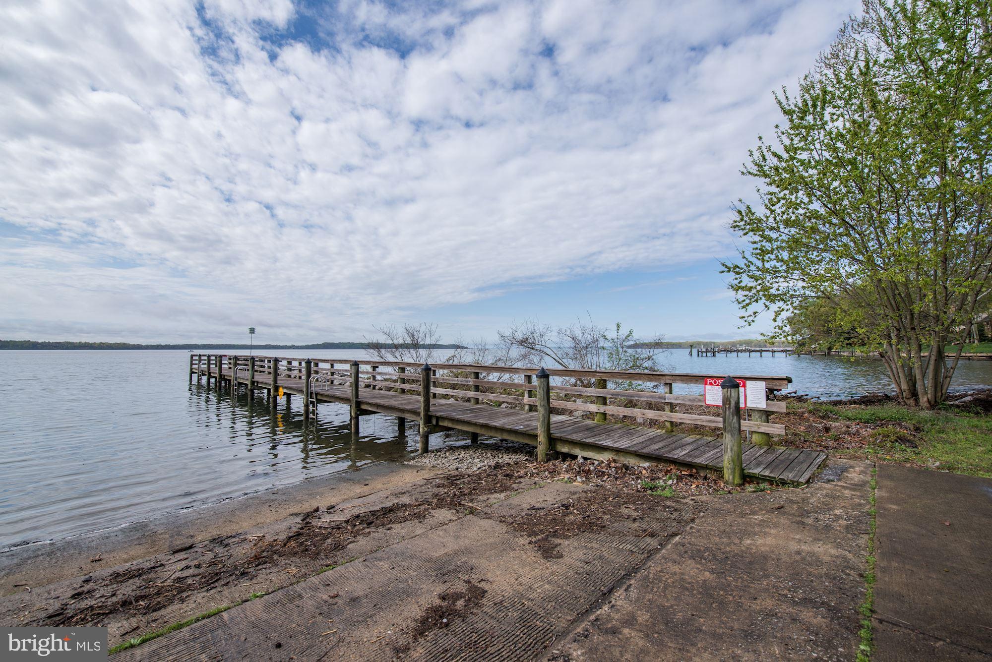 6016 Chapman Road Lorton, VA 22079 - Photo 44 of 47 Piers, boat slip, beach at members-only park.