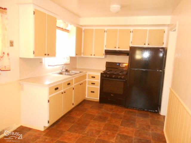 24670 Kelly Road Eastpointe, MI 48021 - Photo 4 of 34