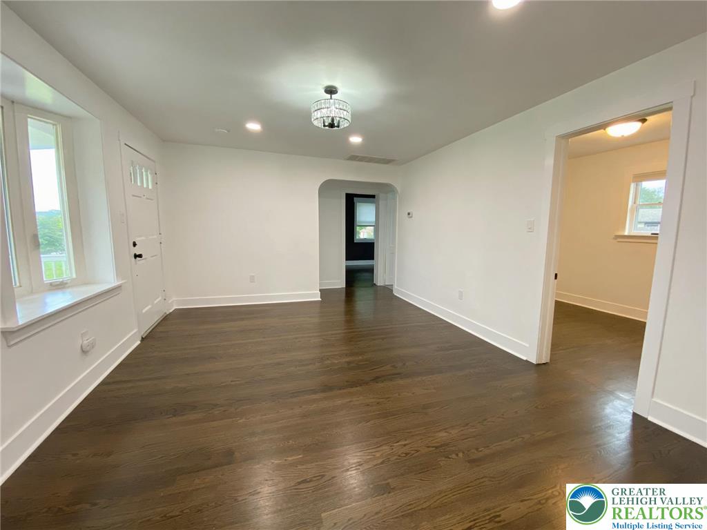 1215 Macada Road Bethlehem, PA 18017 - Photo 12 of 34