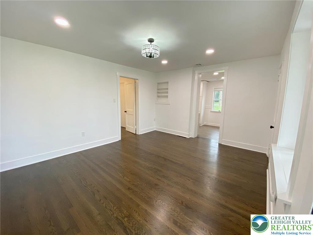 1215 Macada Road Bethlehem, PA 18017 - Photo 13 of 34