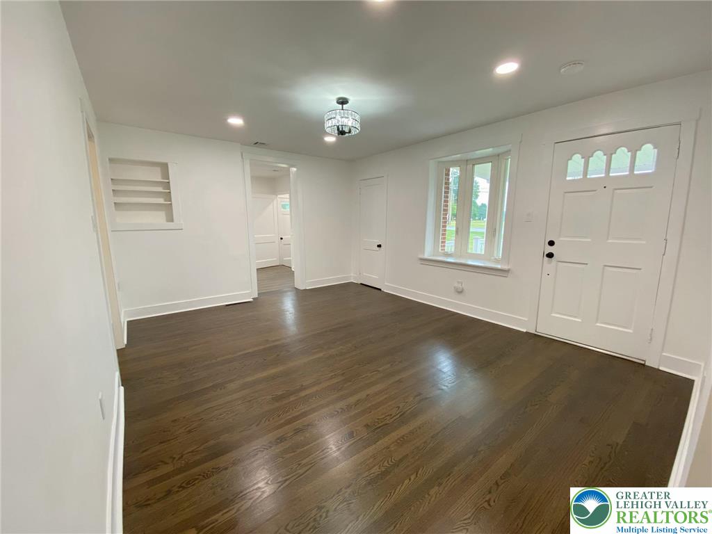 1215 Macada Road Bethlehem, PA 18017 - Photo 14 of 34