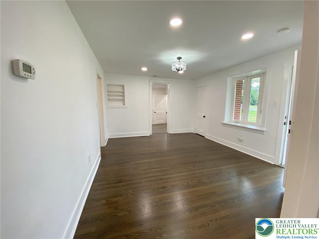 1215 Macada Road Bethlehem, PA 18017 - Photo 15 of 34